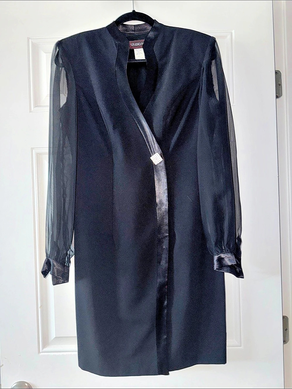 Sheer Sleeve Midi Dress in Black Size 6